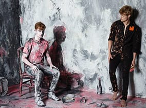 Dipinge persone per farle sembrare quadri in 2D Body painting 2D